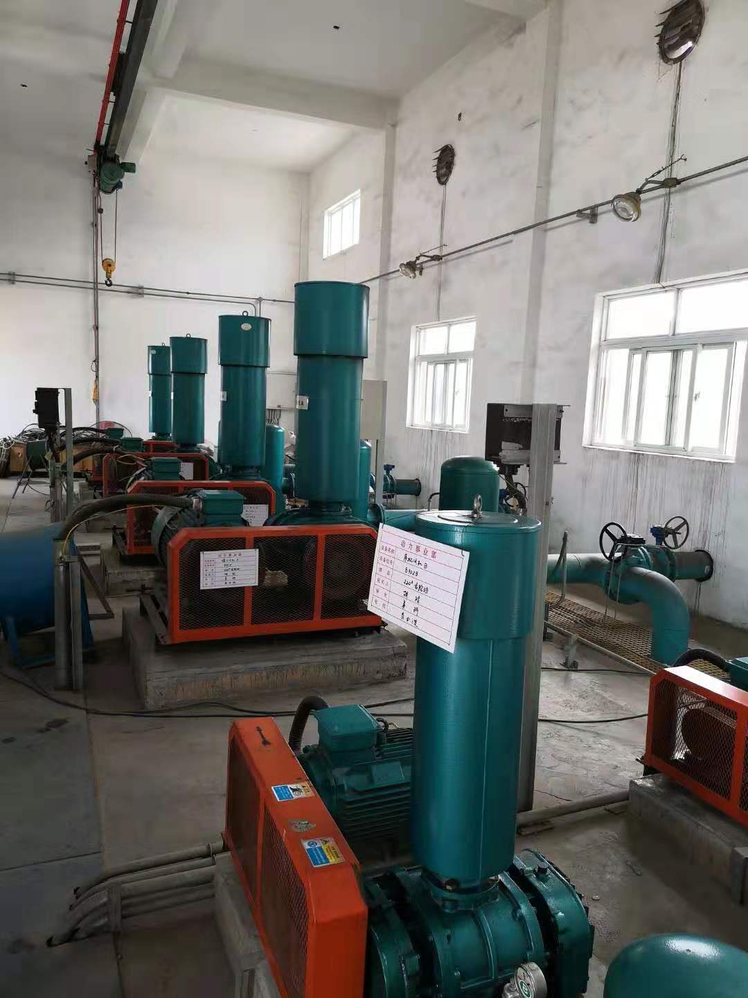 河南潢川污水處理廠鼓風(fēng)機房圖片